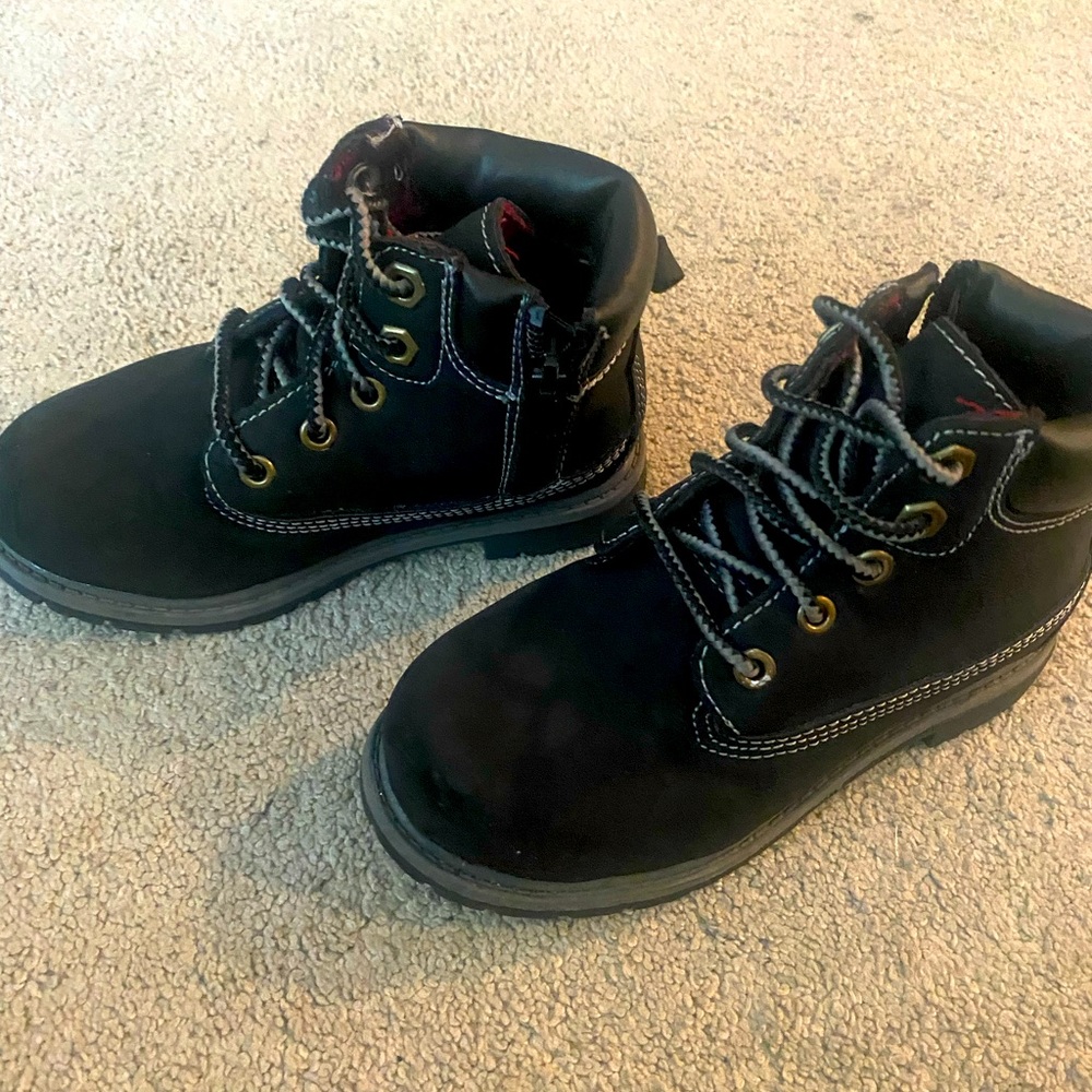 Boys size 10 waterproof black boots